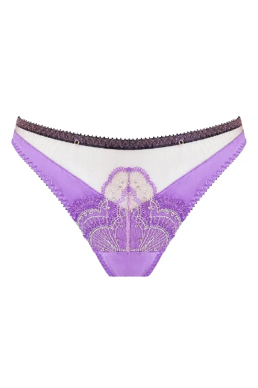 Ava Brief