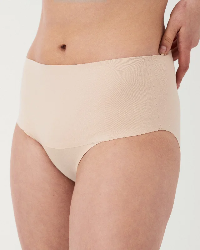 Undie-tectable® Smoothing Brief