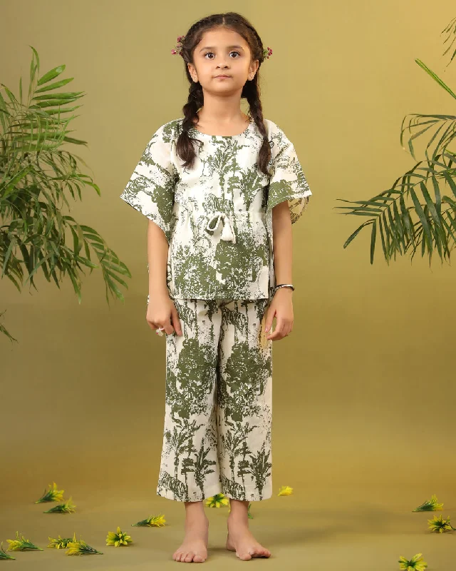 Kids Pure Cotton Green Colour Printed Night suits